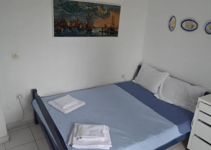 Case de vacanță Summer House With Sea View And Garden